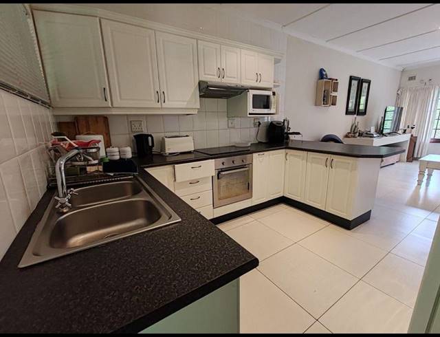 2 BEDROOM PROPERTY TO RENT IN BANNERS REST